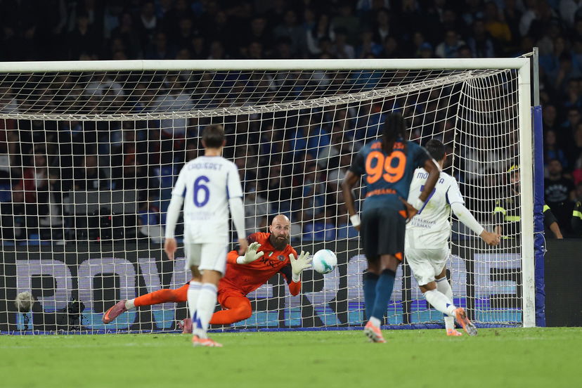 Il Como con gioco e personalità: sbaglia un rigore e ferma il Napoli (0-0) preview