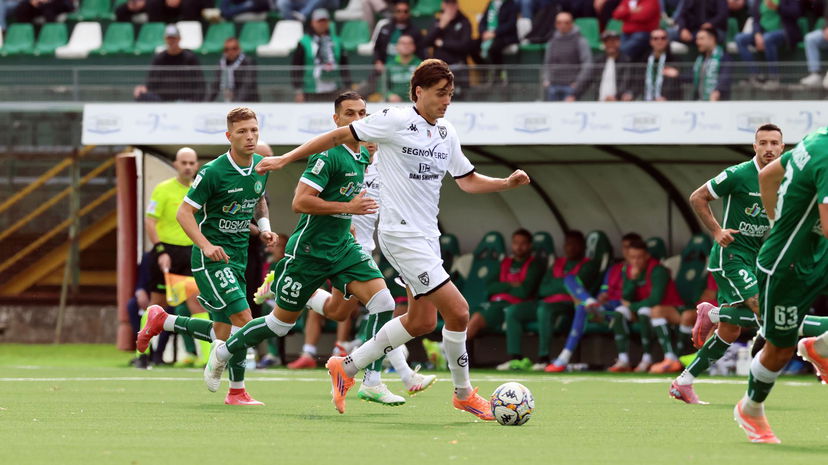Spezia, infortunio per Soleri: lesione di basso grado del muscolo semimembranoso della gamba destra preview