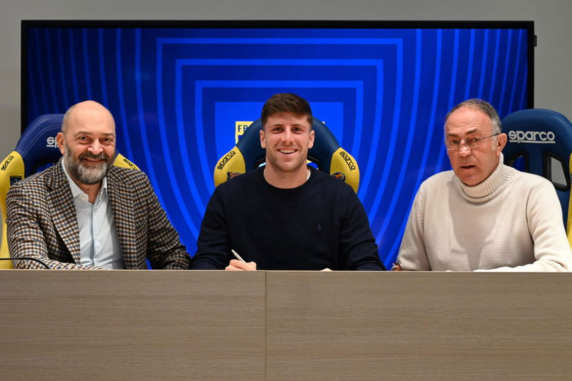 Ufficiale: Bracaglia rinnova con il Frosinone preview