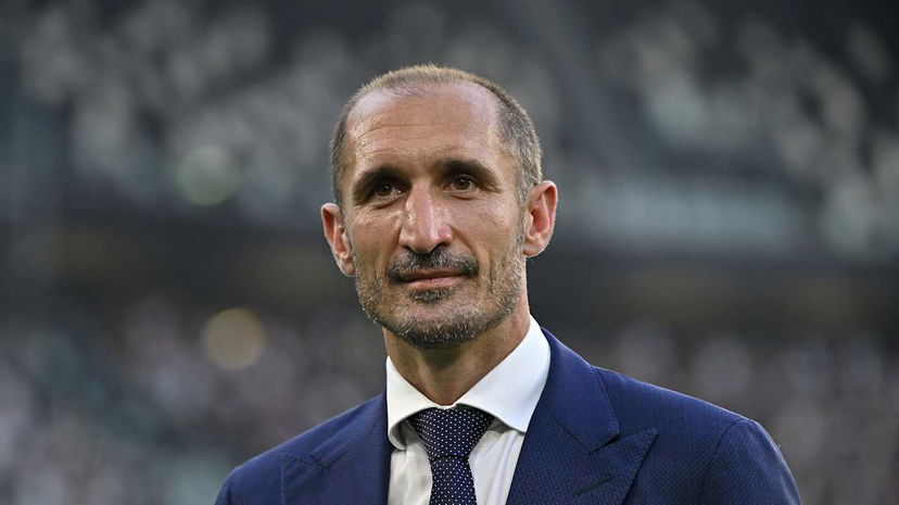 Chiellini: “Abbiamo scandagliato il mercato per cercare situazioni in attacco. Vlahovic? Questo mese non ci sarà” preview