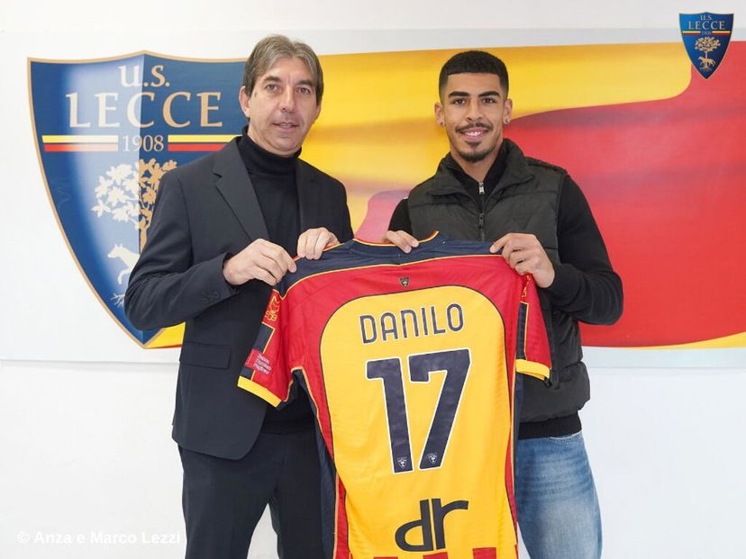 Lecce, si ferma Veiga per uno stato febbrile. La nota del club preview