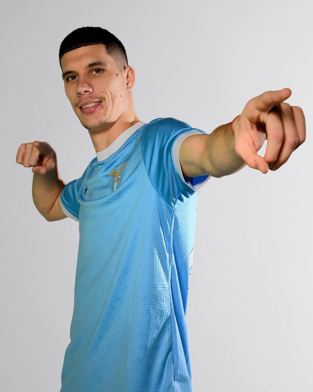 L’agente di Ratkov: “La Lazio? Voleva giocare davanti a tifosi spettacolari” article-post