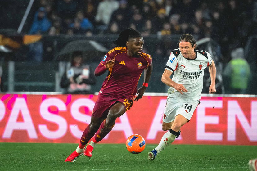 Roma, si ferma Konè: esce per un problema alla coscia preview