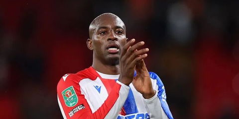 Mateta non si opera, Glasner conferma: “Starà fuori qualche settimana, non sarà sottoposto a intervento” preview