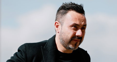 De Zerbi ko al debutto con il Tottenham: “Non ci vuole un allenatore, ma un padre o un fratello” preview