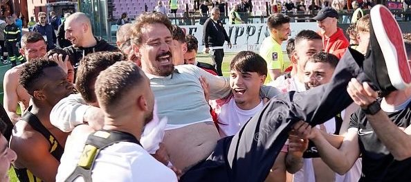 Floro Flores: “Gioia incredibile per la Serie B. Paragonabile alla nascita di un figlio” preview