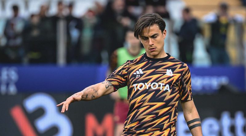 Dybala: “Contro la Lazio potrebbe essere l’ultima partita davanti ai tifosi della Roma. La società non mi ha avvicinato” preview