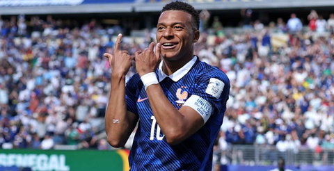 Mbappé: “Nel 2017 ero vicino al Liverpool, mia mamma era fan di Klopp. Voglio il Pallone d’Oro” preview