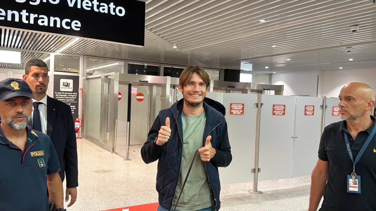 Roma: è atterrato De Roon article-post