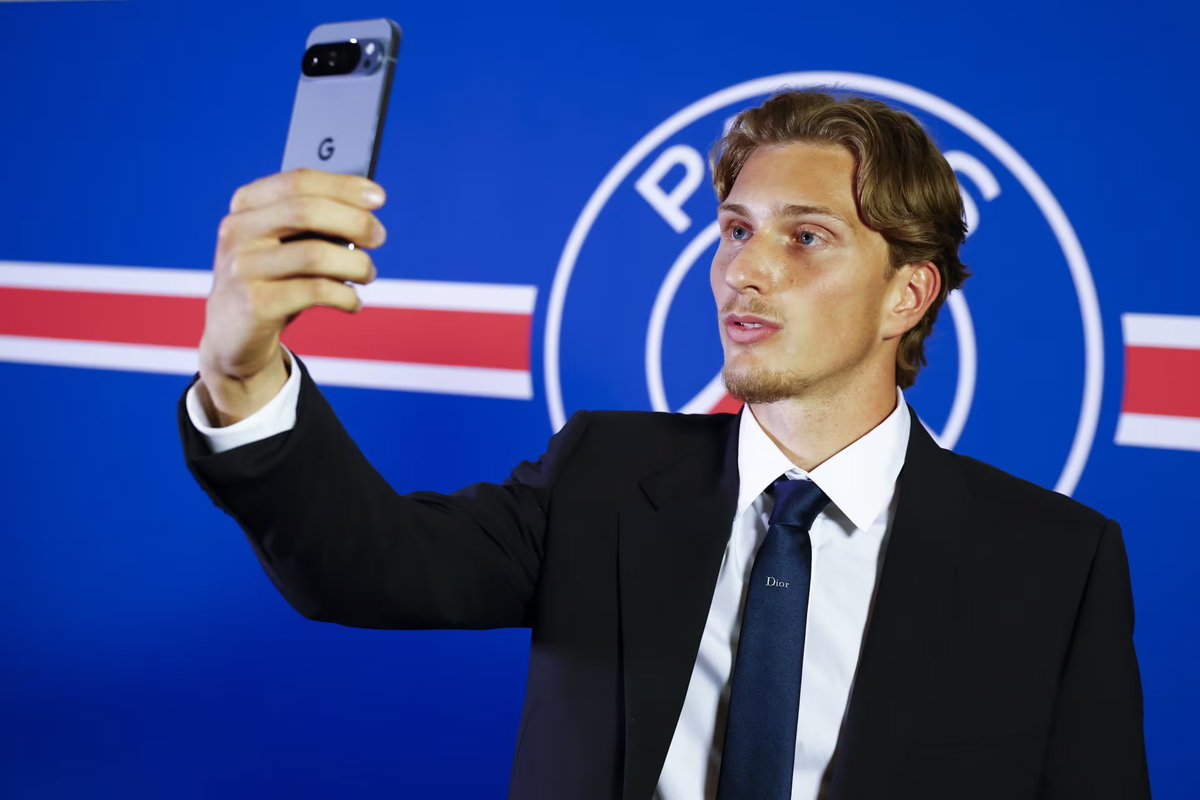 PSG, le prime parole di Godts: “Sono nel club migliore al mondo. Si gioca di squadra e voglio vincere tanti trofei” article-post