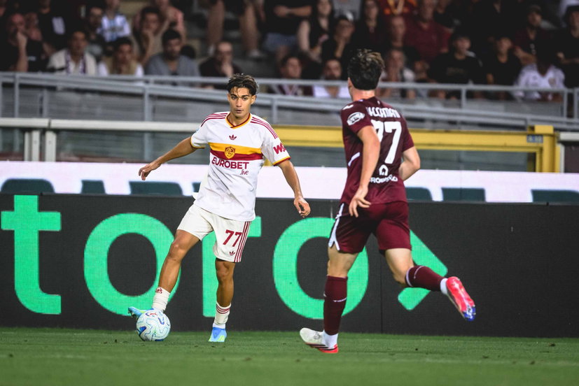 Malen e Pisilli lanciano la Roma in vetta. Il Como va: Ramon e Kaiki piegano il Parma (primo gol di Romero) preview