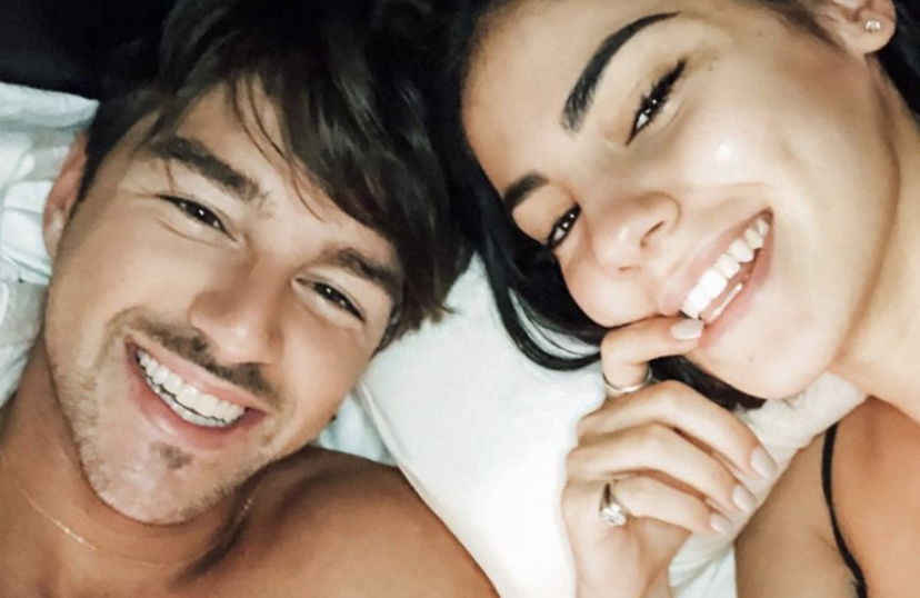 Giulia De Lellis pubblica una foto di Andrea Damante a letto e i fan notano un particolare preview