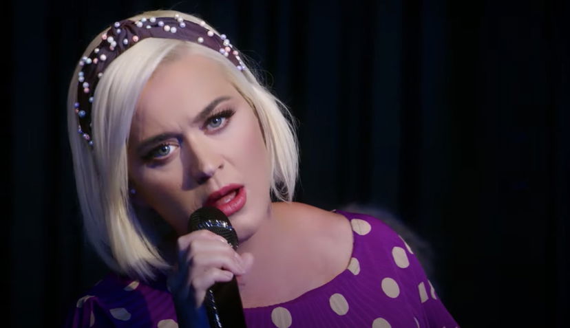 Katy Perry rilascia una nuova canzone e se la prende con molti fan del pop preview