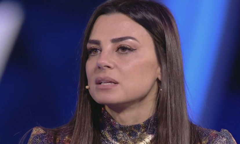 Serena Enardu pubblica foto e video di una torta con la svastica nazista e poi cancella tutto preview