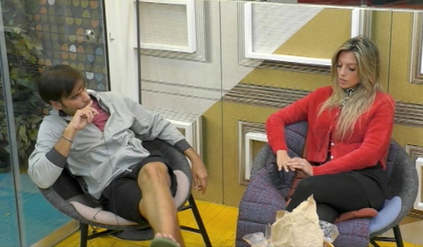 GF Vip, Morra e Guenda nella notte confessano di piacersi: “Sono fidanzato, tu mi piaci, la mia storia potrebbe finire” preview