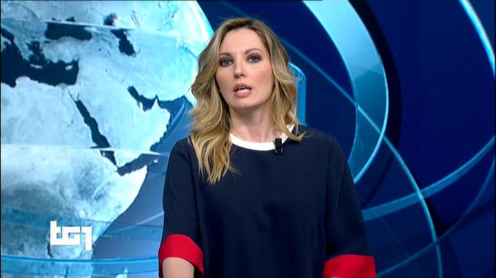 Susanna Lemma del Tg1 non ce la fa a farcela e fa due gaffe esilaranti in diretta tv article-post