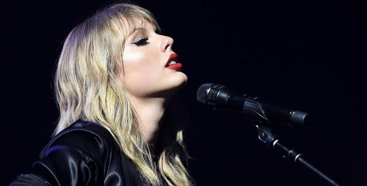 Taylor Swift batte Whitney Houston e conquista uno storico record article-post