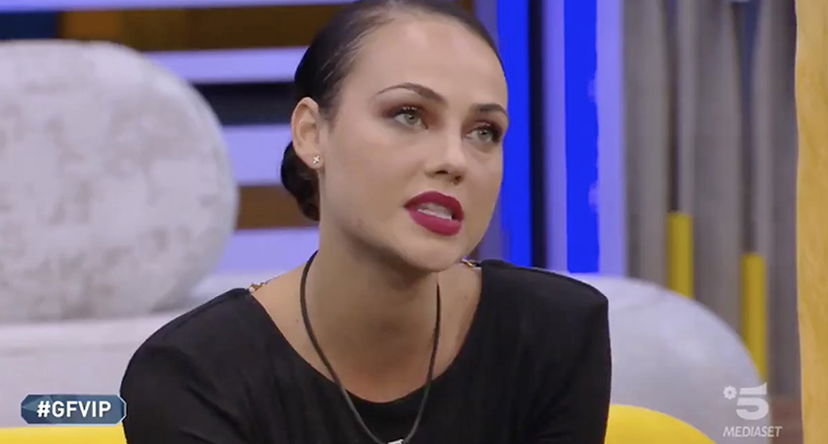 Adua Del Vesco durante una pubblicità: “…smuoverei l’apocalisse se potessi parlare di Morra” preview