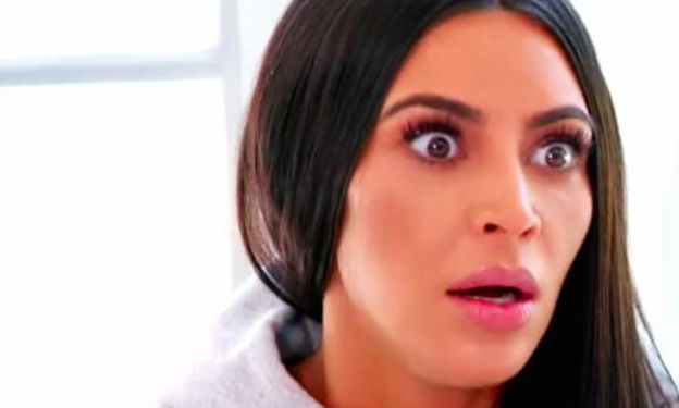 Il padre morto di Kim Kardashian le appare a sorpresa alla festa di compleanno preview