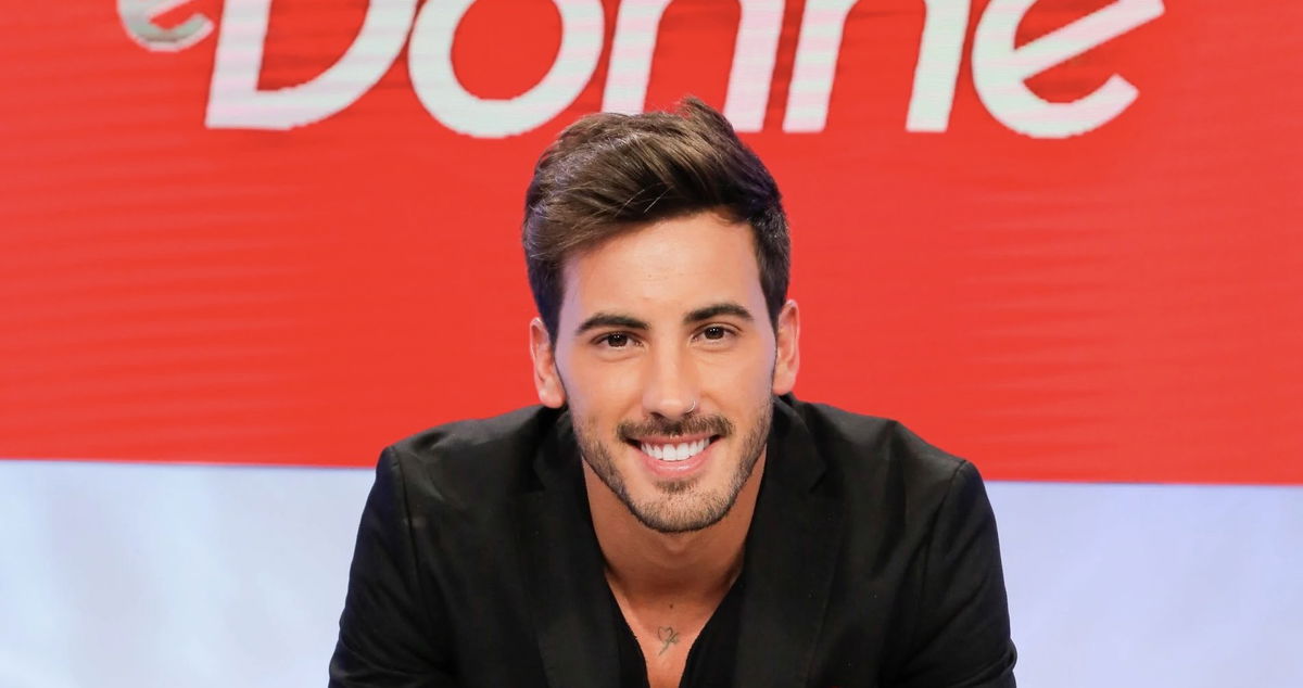 Outing per Ivan Gonzalez: ha avuto una storia con un uomo che lavora a Uomini e Donne Spagna? Parla la conduttrice article-post