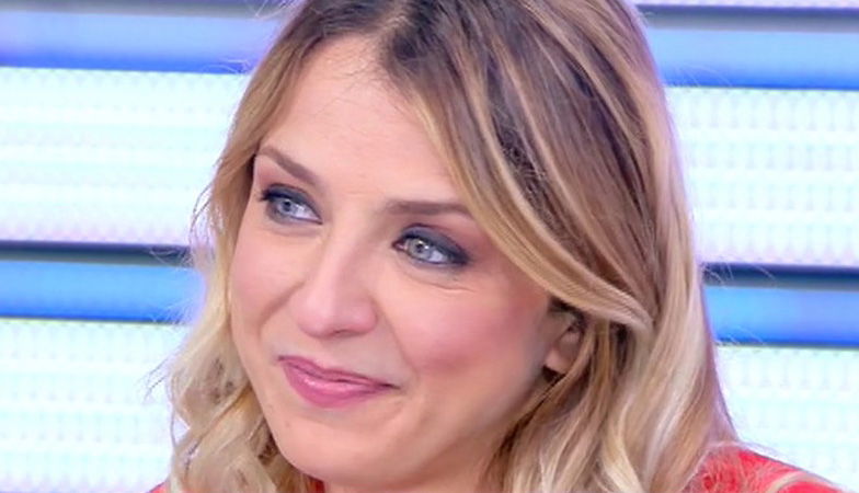 “Un’ubriacona con gli stivali di plastica”, Myriam Catania risponde alle provocazioni di Franceska Pepe article-post