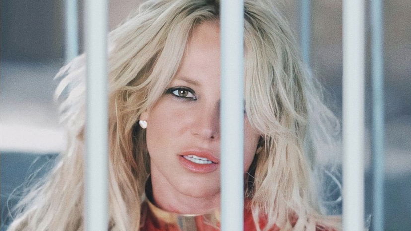 Britney Spears, il papà non è più l’unico tutore, parlano mamma e avvocato: “Lei ha paura del padre” preview