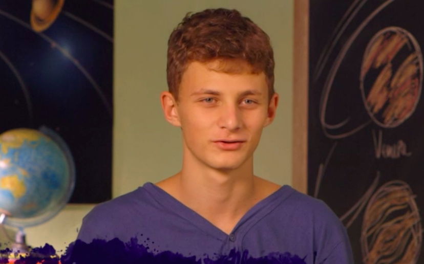 Il Collegio: Marco Crivellini con un succhiotto, ecco chi gliel’ha fatto preview