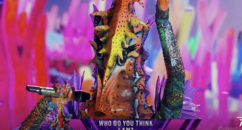 Il Cantante Mascherato USA, il Cavalluccio canta Baby On More Time: i giudici pensano sia Kesha, Sia o Britney preview