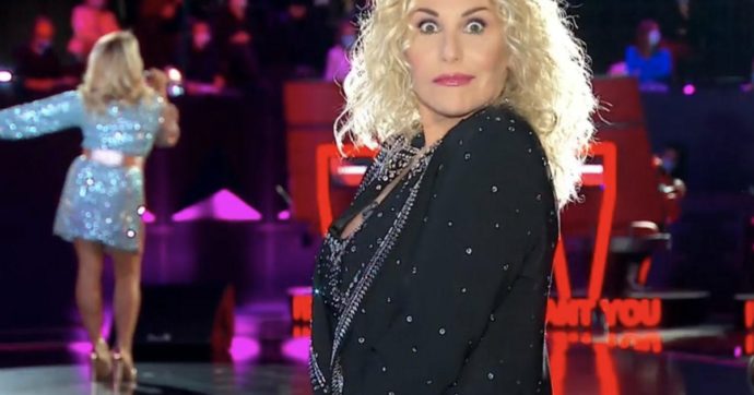 The Voice Senior sbanca lo share, ma censura Elettra Lamborghini per paura di scatenare una polemica preview