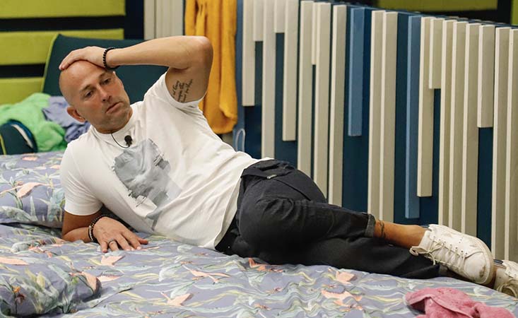 Bestemmia Bettarini: il suo commento 24 ore dopo preoccupato per un’ipotetica squalifica preview