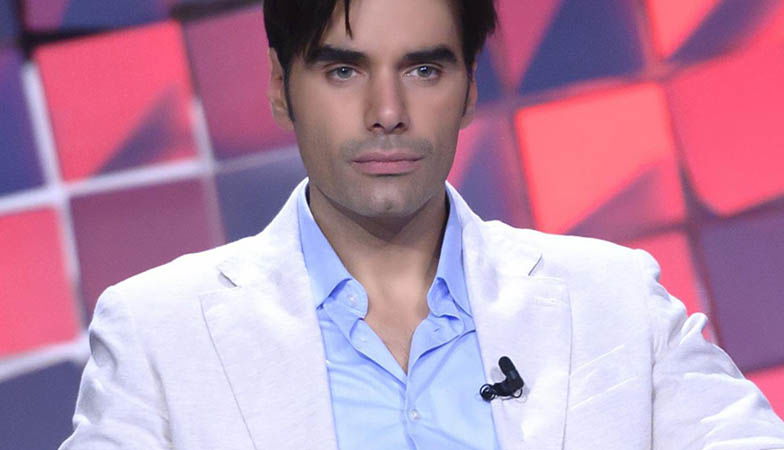 Massimiliano Morra a Verissimo: “Mi hanno consigliato di fare una finta storia d’amore”, poi parla di Tarallo article-post