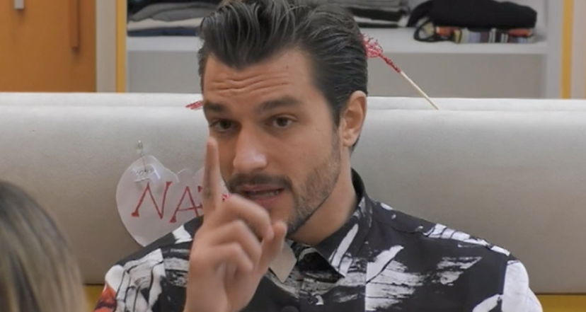 Andrea Zelletta sbotta dopo la puntata: “Dice che sono un arredo e che faccio il bonaccione per avere regali” preview