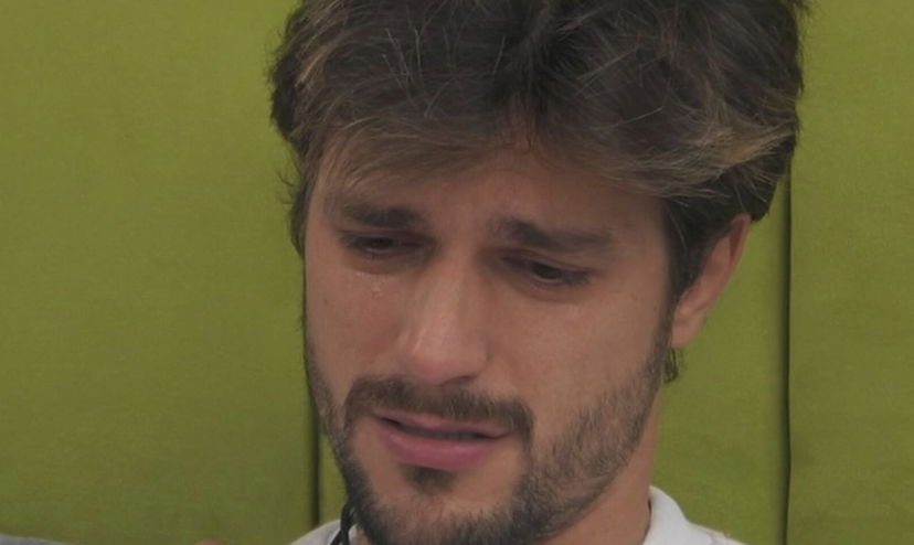 Andrea Zelletta piange e ammette di aver mentito sul presunto tradimento di Natalia preview