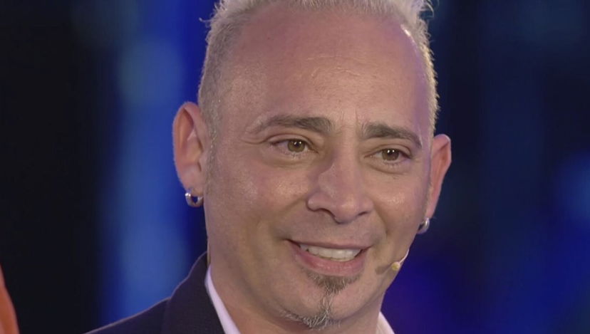 Salvo Veneziano commenta il GF Vip e viene accusato di omofobia: “Non è vero, ho tanti amici gay” preview