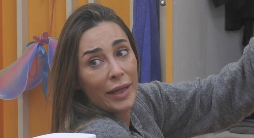 Sonia Lorenzini scetena una polemica per le parole contro Rosalinda: Il pubblico chiede la squalifica preview