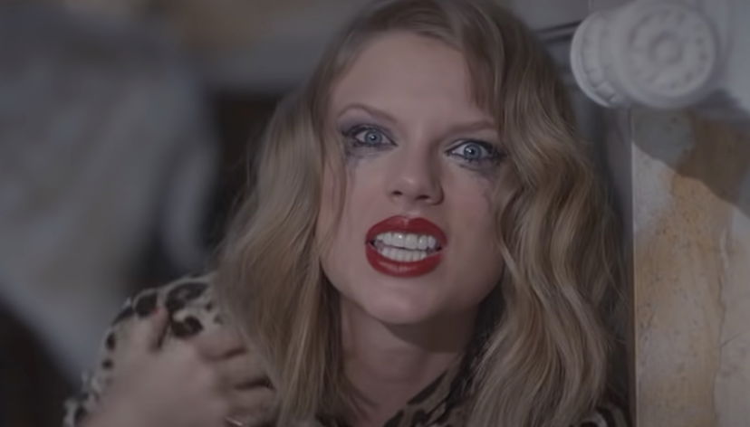 Taylor Swift, la sua nuova statua di cera fa infuriare i fan: “È orrenda, da incubo” preview