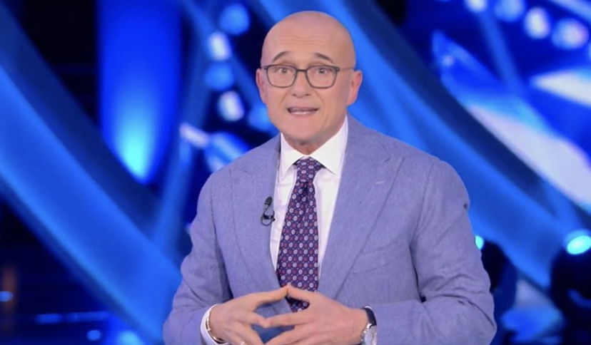 Alfonso Signorini prepara il colpaccio al GF Vip per contrastare Milly Carlucci preview