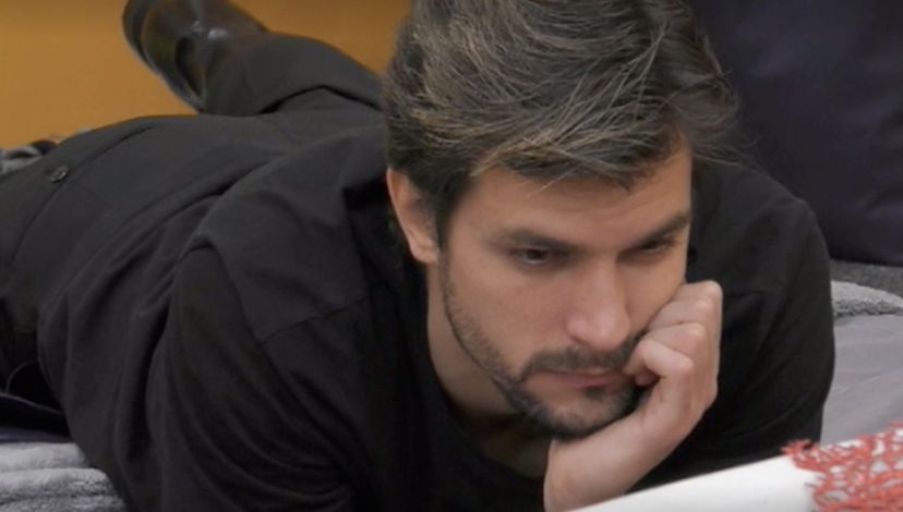 Andrea Zelletta, la fidanzata non si presenta al GF Vip e manda una diffida: la reazione di Croccantino nella notte preview