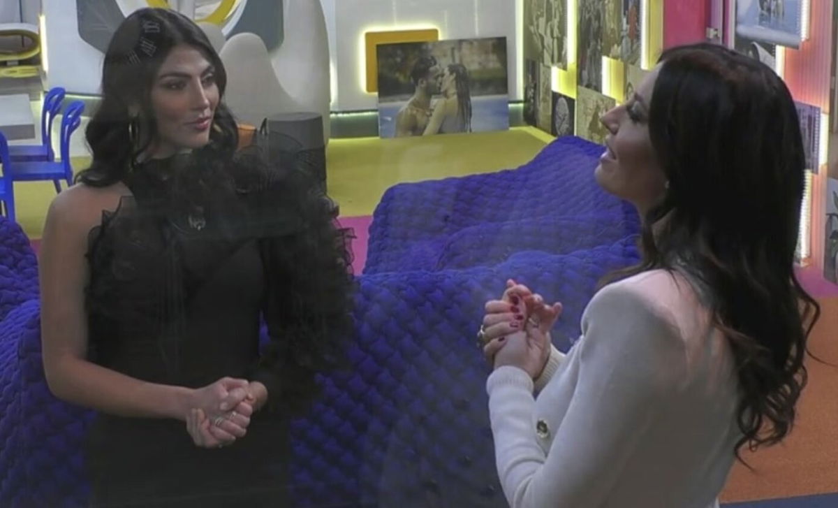 Elisabetta Gregoraci ha diffidato Giulia Salemi? Parla l’avvocato article-post