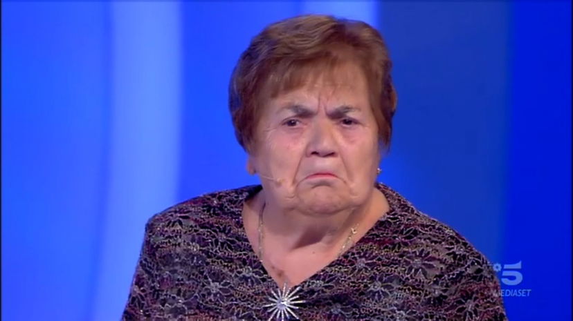 C’è Posta Per Te, il sindaco di Francavilla risponde alla signora Sarina preview