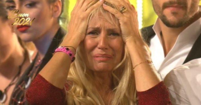 I vipponi scoprono in diretta tutti i morti famosi del 2020 e Maria Teresa Ruta crolla in lacrime preview