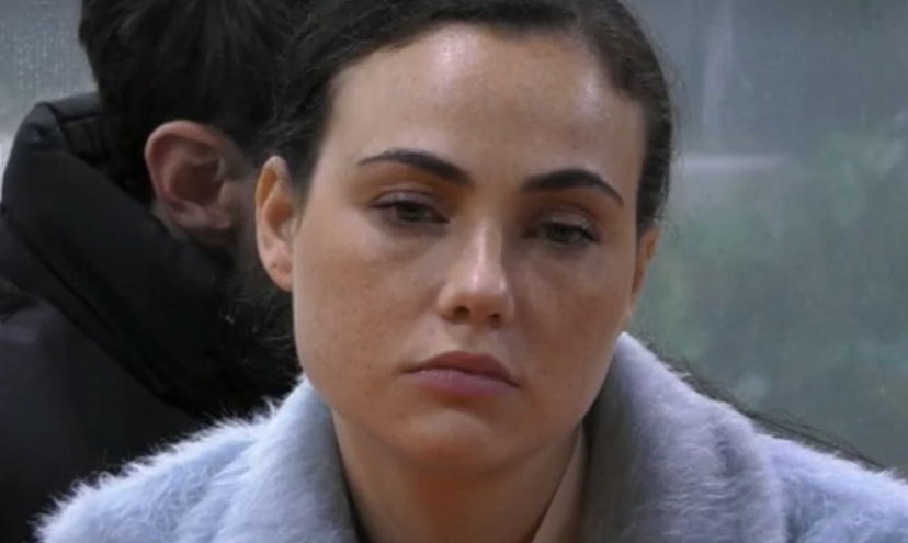 Rosalinda in lacrime per il fidanzato: “Non c’è un noi, sono stanca” preview