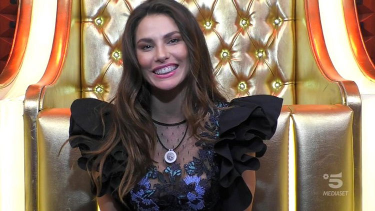 Grande Fratello Vip: la psicologa Piera svela perché i vipponi si rivolgono a lei article-post