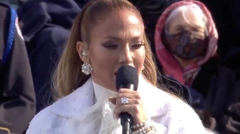 Jennifer Lopez canta e rappresenta le minoranze all’Inauguration Day di Joe Biden preview