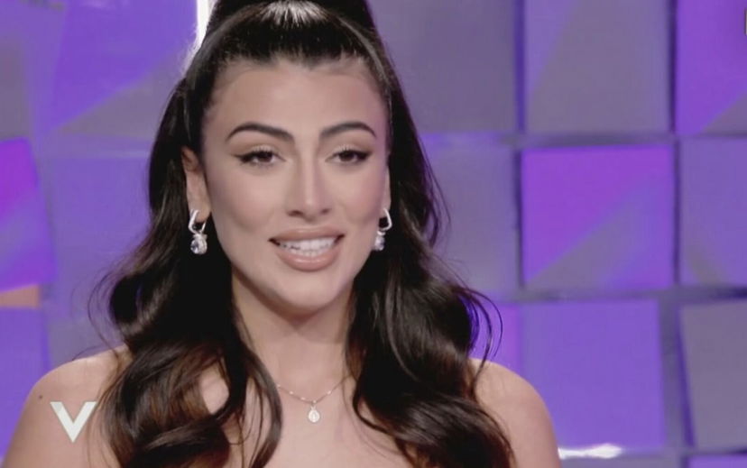 Giulia Salemi delusa da Zorzi: “Dice che devo andare a San Patrignano e che sono come Amy Winehouse” preview
