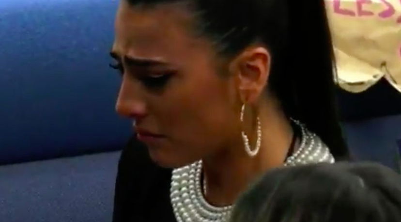 Giulia Salemi piange dopo la puntata per aver fatto incetta di nomination: “Mi hanno piano piano isolato” preview