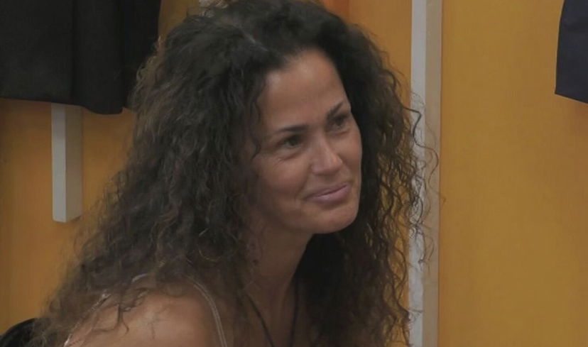 Samantha De Grenet svela un episodio imbarazzante che le è successo a L’Isola dei Famosi e scatta la “censura” del GF article-post
