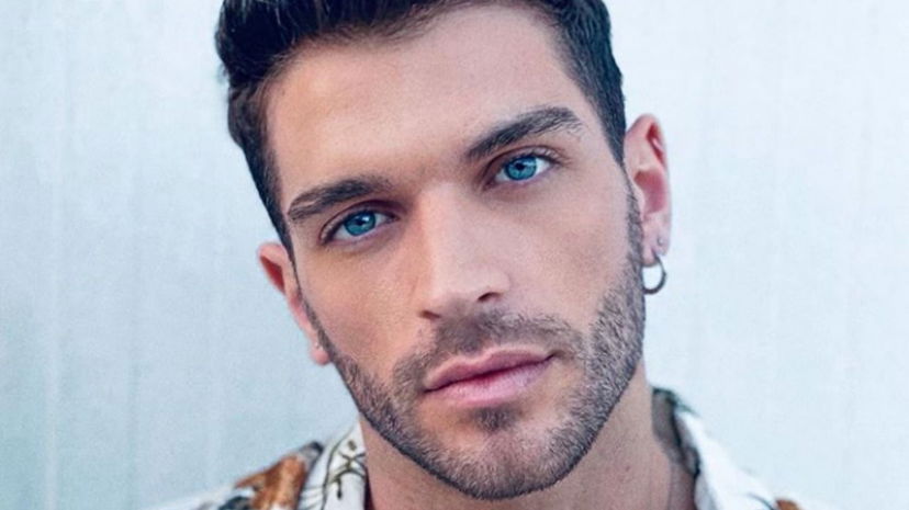 Simone Nolasco di Amici è gay: “Ho avuto qualche problema ad accettarmi” preview