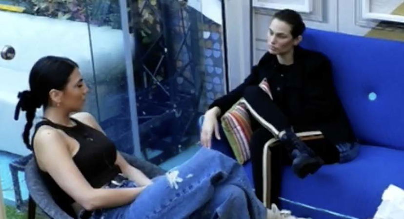 Dayane Mello e Giulia Salemi: urla col megafono contro di loro – le gieffine rispondono preview