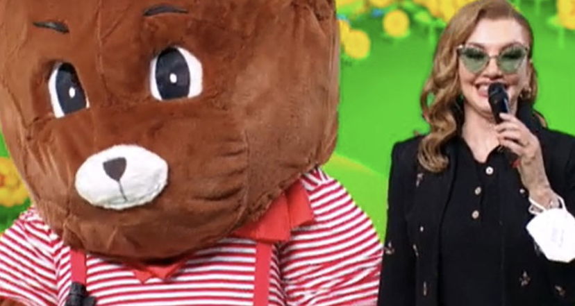 Milly Carlucci tenta il colpaccio acchiappa ascolti a Il Cantante Mascherato preview